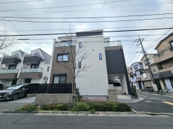 堂々たる佇まいです。