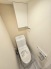 トイレは吊戸棚が付いていますので、収納に関しても心配ありません。