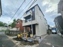 両サイドに建物がなく、三方向角地と同様の陽当たりと開放感を味わえます！