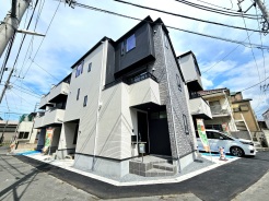 当社にて現地販売を担当しております。ご見学頂く際には、事前に御連絡下さい!