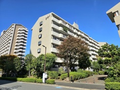 区画の整った街並みが魅力的な小松川2丁目エリア。閑静な住環境も魅力的です!