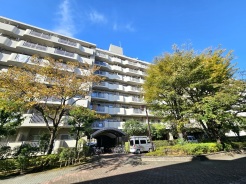 旧分譲主・東京都の安心マンション!都営新宿線「東大島」駅と総武線「平井」駅の2路線2駅利用可能で都心へのアクセスも良好です!大島小松川公園まで徒歩1分です!