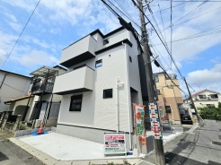 三方向角地の立地だからこそ味わえる開放感をぜひ現地でご体感ください!
